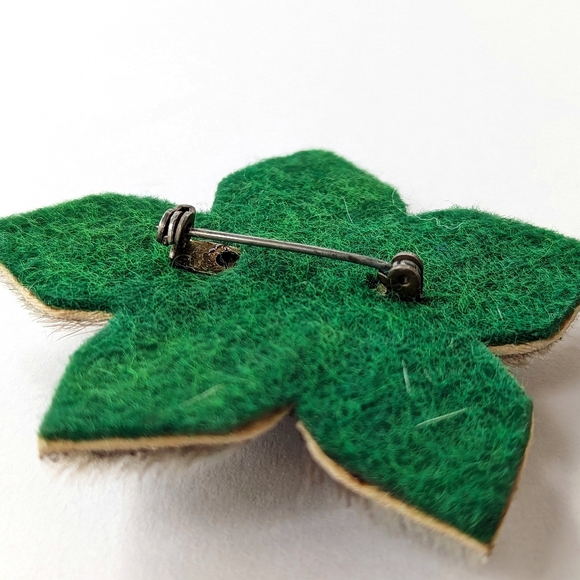 Vintage Handmade Inuit Real Fur Flower Brooch Made in Canada Indigenous Folk Art - Picture 9 of 12
